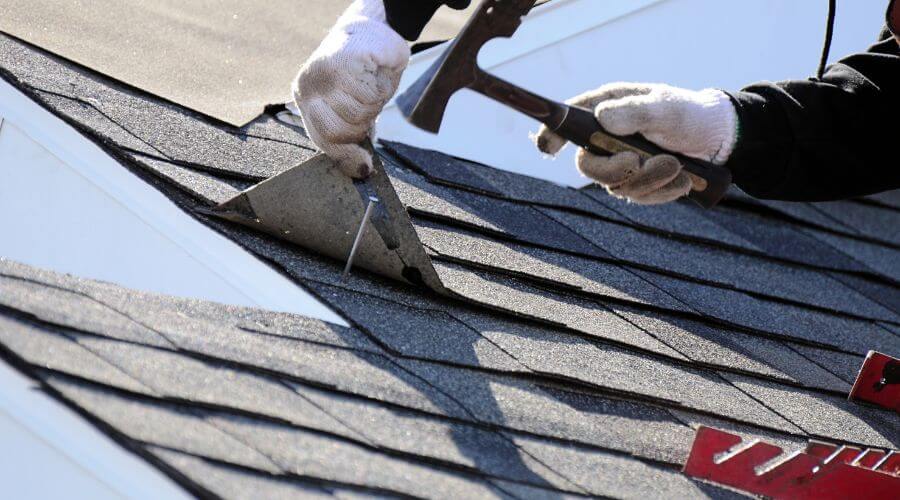 Professional gutter cleaning in Conway, MO